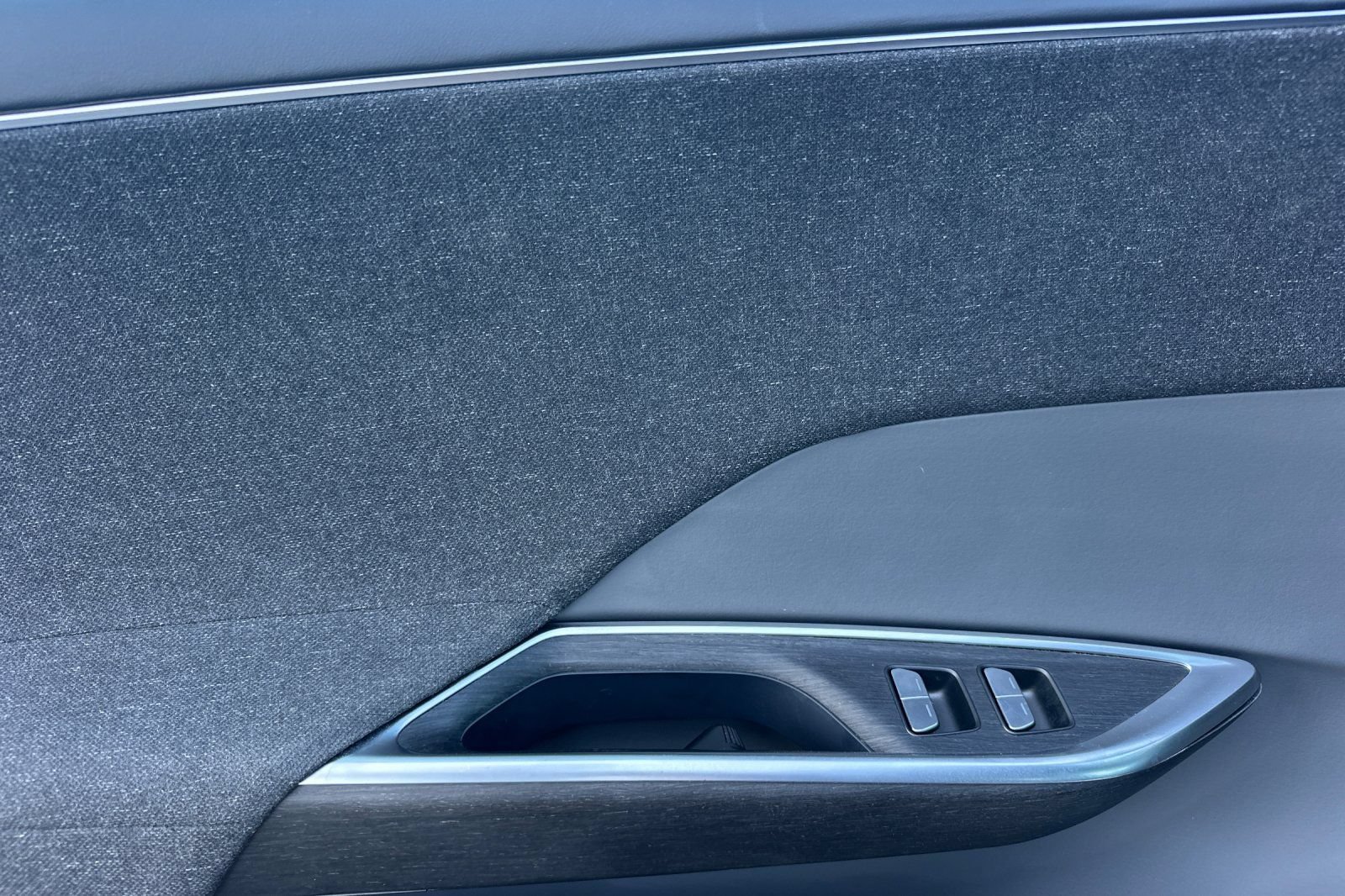 Used 2025 Lucid Air Pure RWD image 11