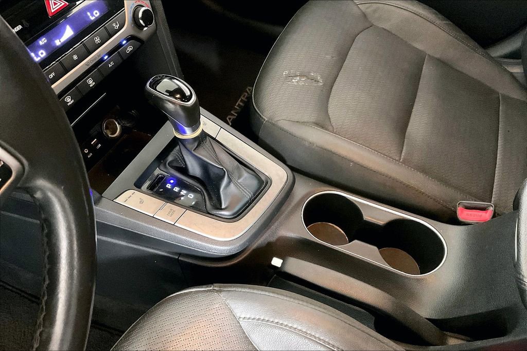 Used 2017 Hyundai Elantra Limited image 15