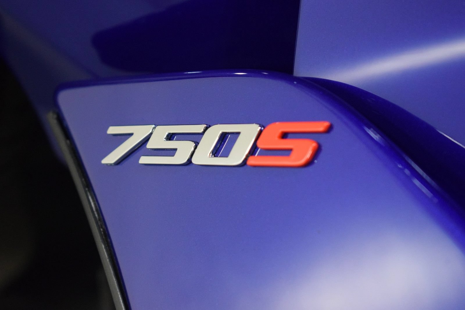 Used 2024 McLaren 750S Spider RWD image 13