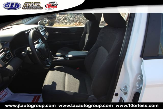Used 2025 Toyota Camry LE FWD image 11