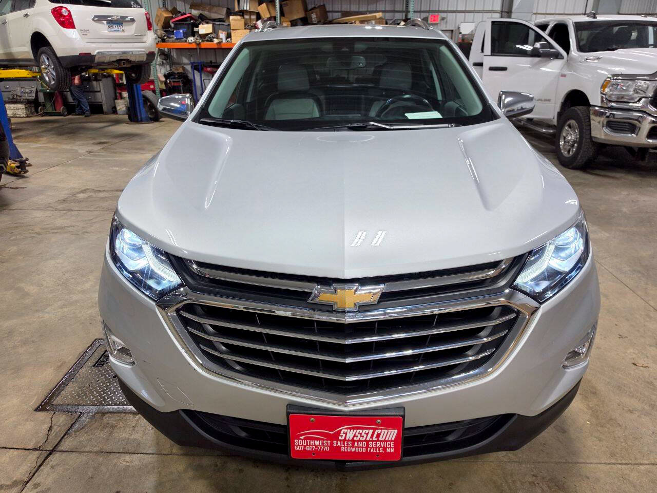 Used 2021 Chevrolet Equinox Premier w/ LPO, Floor Liner Package AWD/4WD image 3