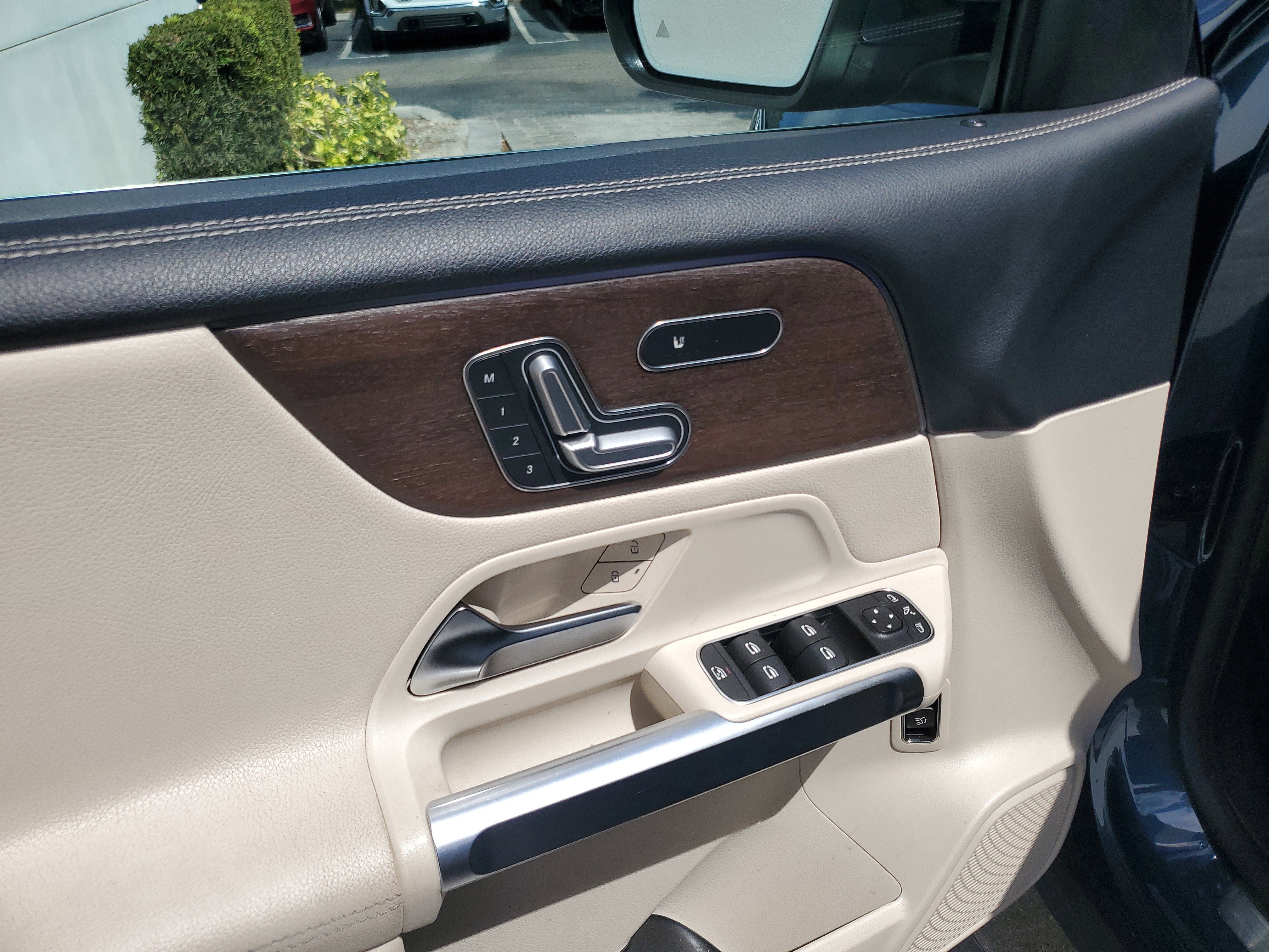 Used 2021 Mercedes-Benz GLB 250 image 7