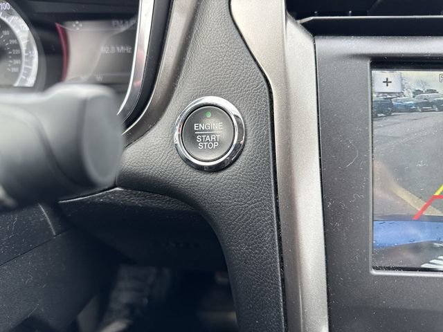 Used 2017 Ford Fusion SE w/ Equipment Group 201A image 16