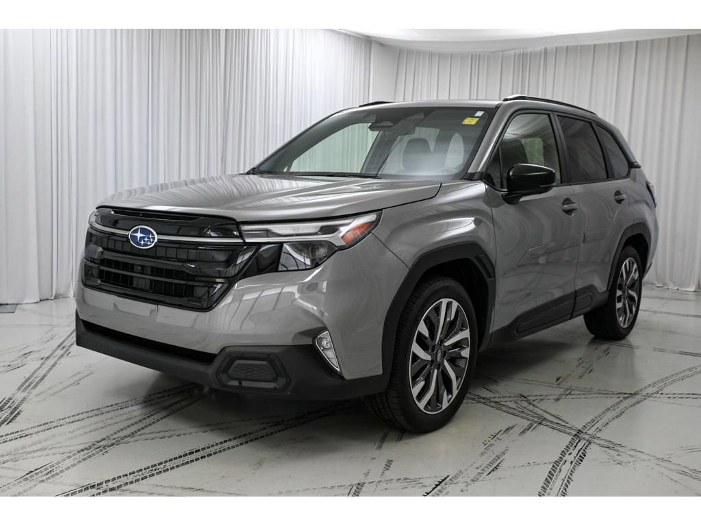 Used 2025 Subaru Forester Touring AWD/4WD image 4