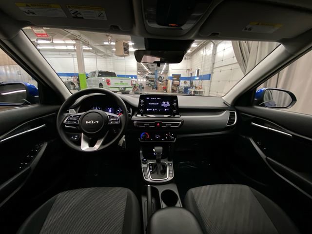 Used 2023 Kia Seltos LX image 26
