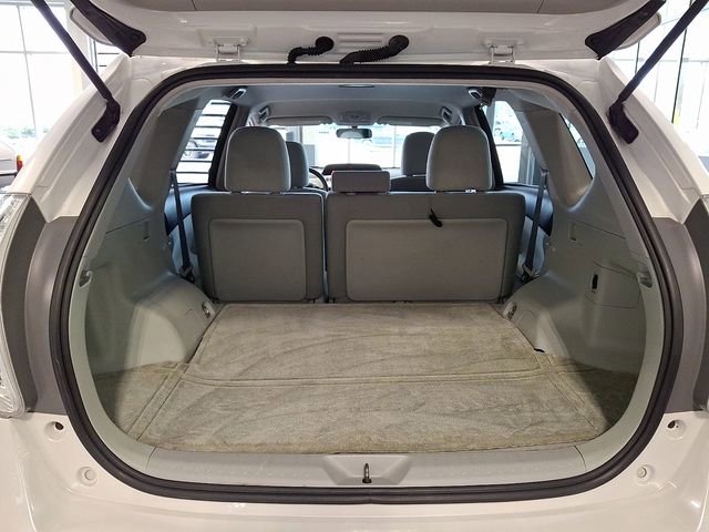 Used 2013 Toyota Prius V Three image 27