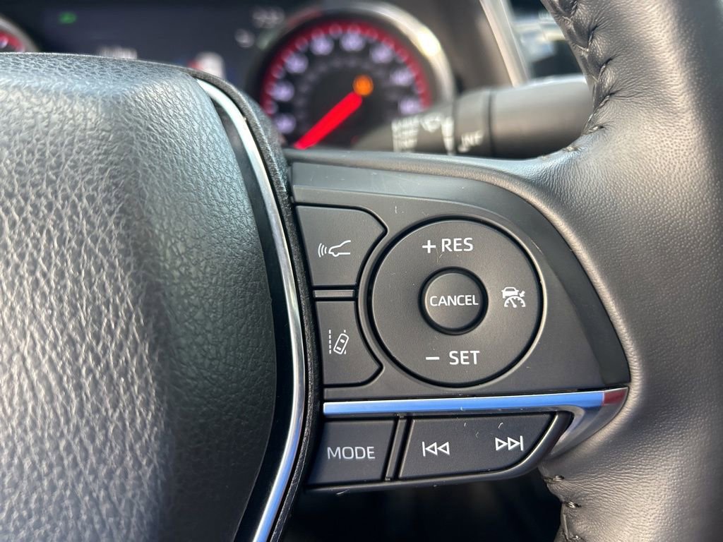 Used 2020 Toyota Camry XSE image 41
