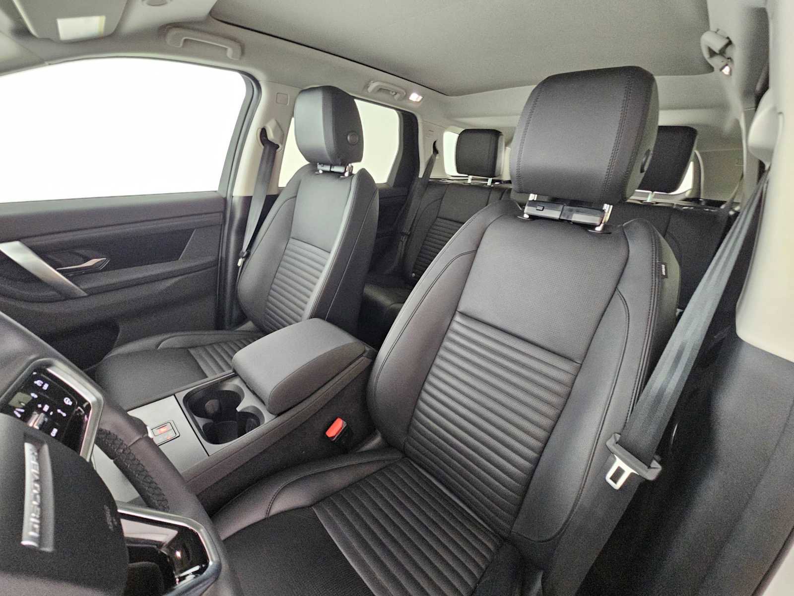 Used 2024 Land Rover Discovery Sport S image 21
