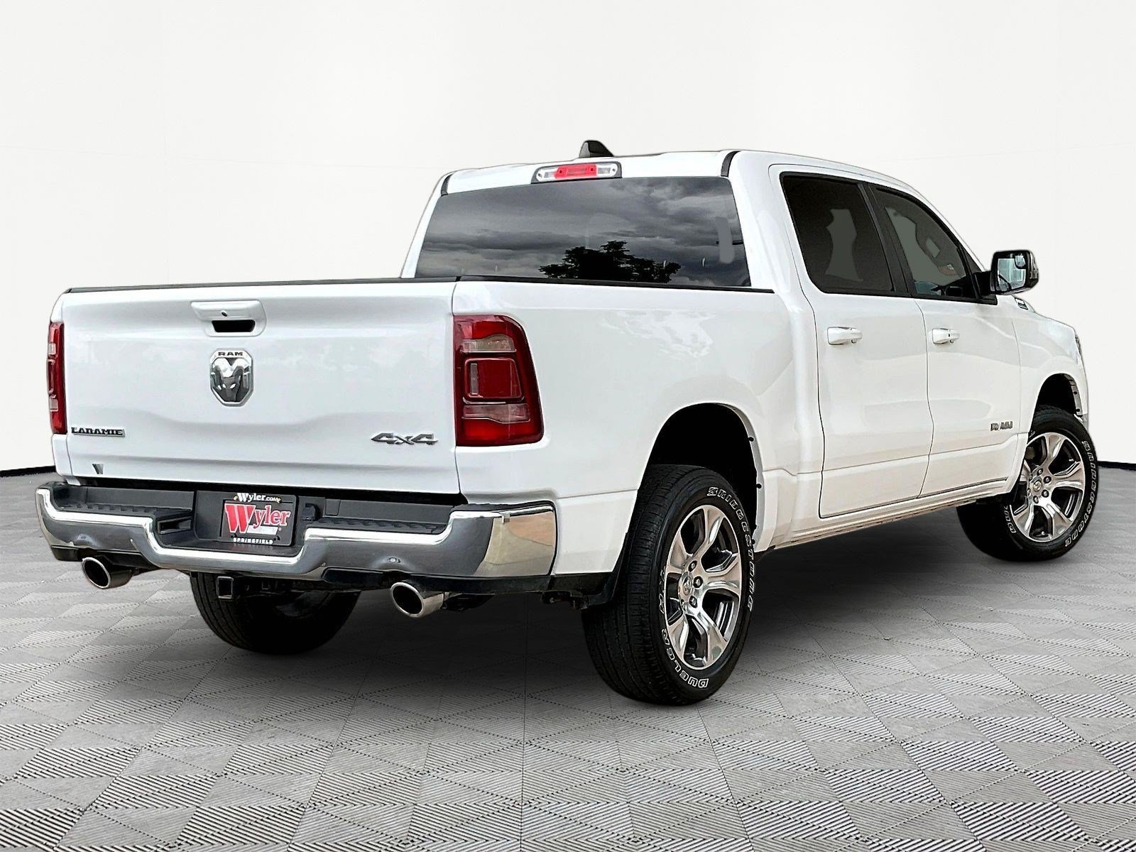 Used 2023 RAM 1500 Laramie AWD/4WD image 6