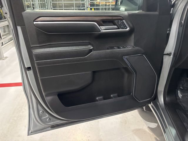 Used 2024 GMC Sierra 1500 SLT image 12