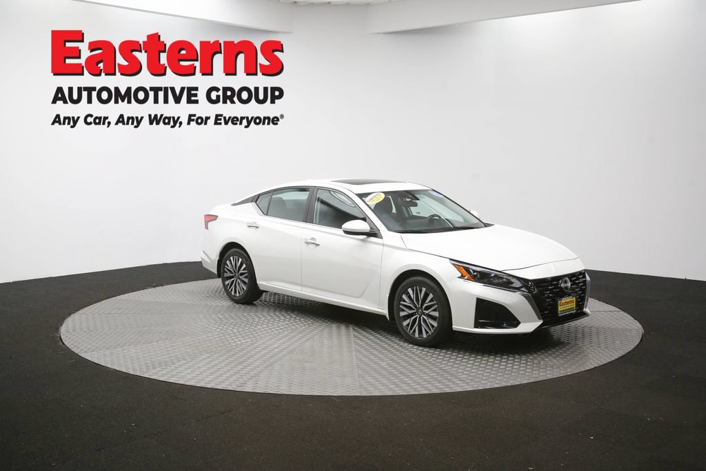Used 2024 Nissan Altima 2.5 SV w/ SV Premium Package AWD/4WD image 51