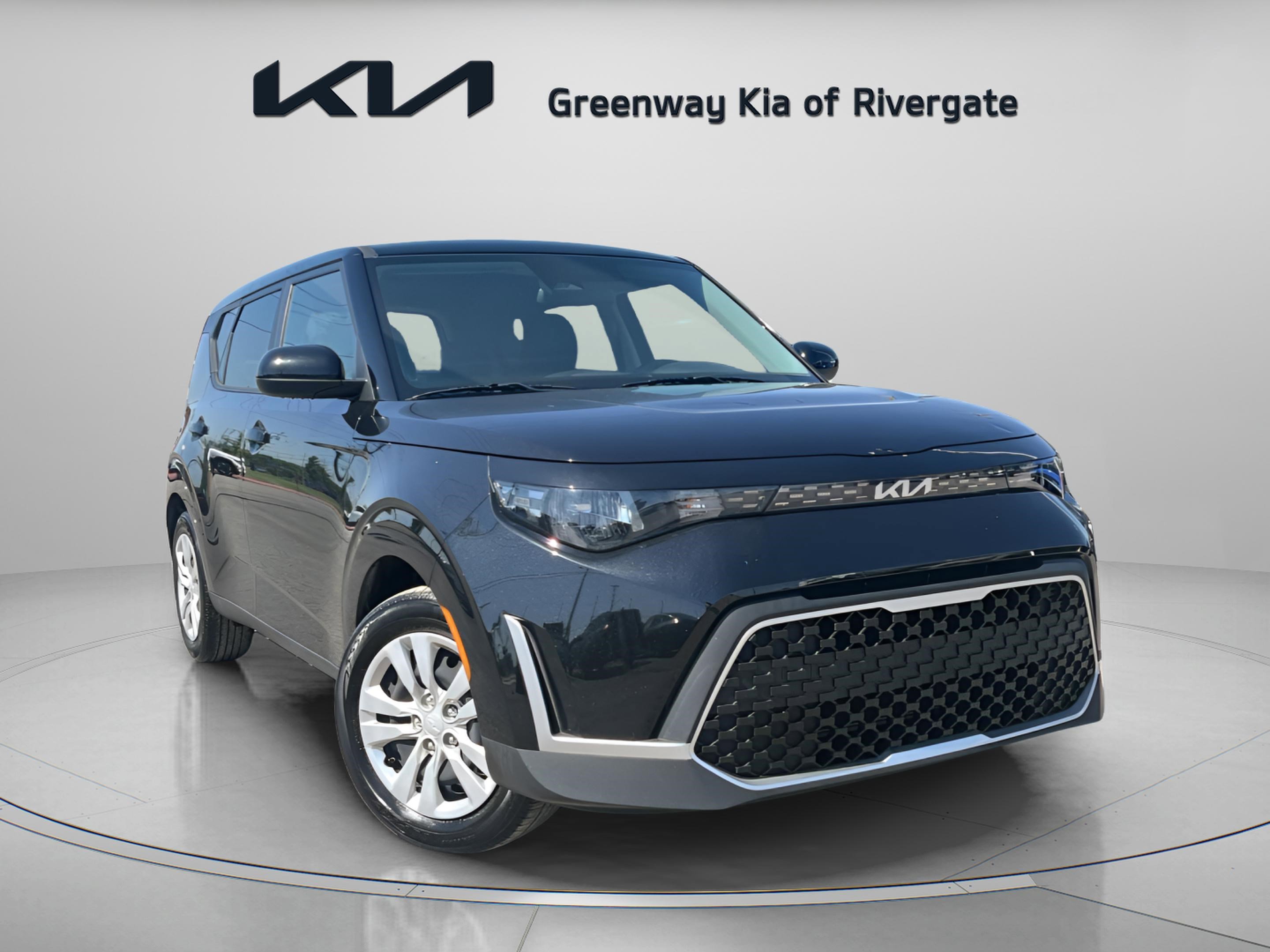 Used 2023 Kia Soul LX FWD image 1