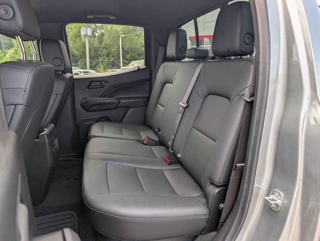 Used 2025 Chevrolet Colorado Trail Boss AWD/4WD image 27