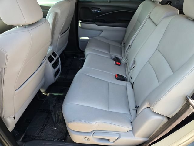 Certified 2022 Honda Pilot Touring image 17