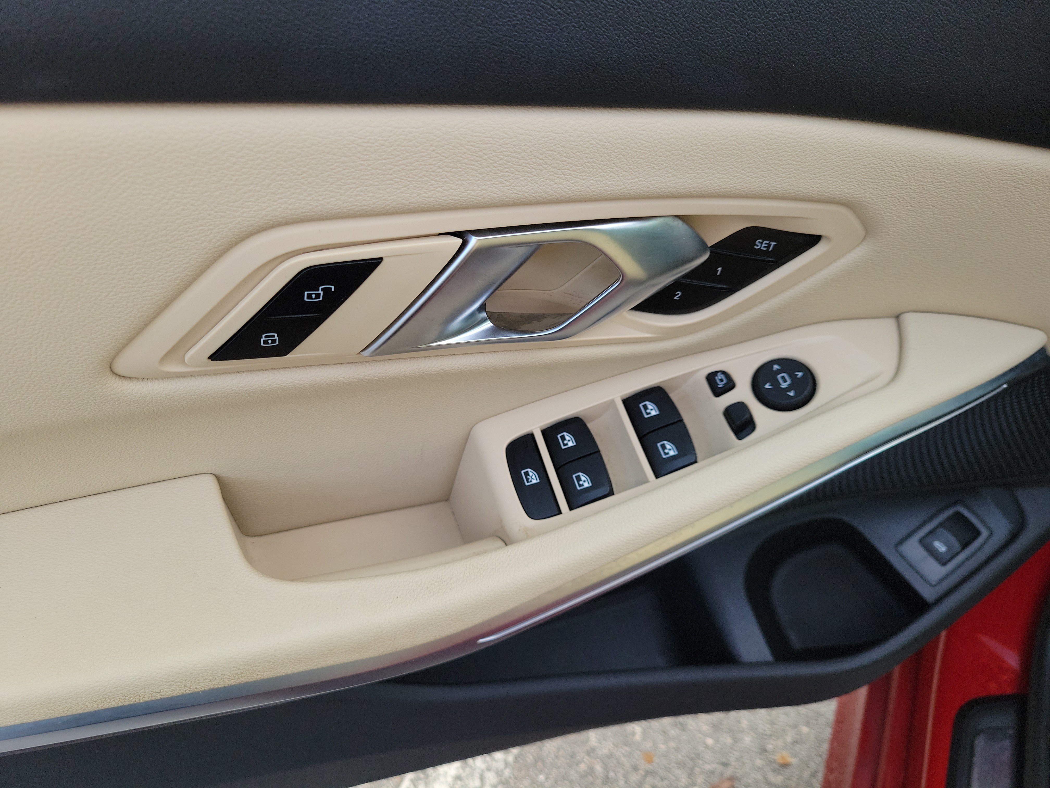 Certified 2024 BMW 330i Sedan w/ Convenience Package RWD image 15