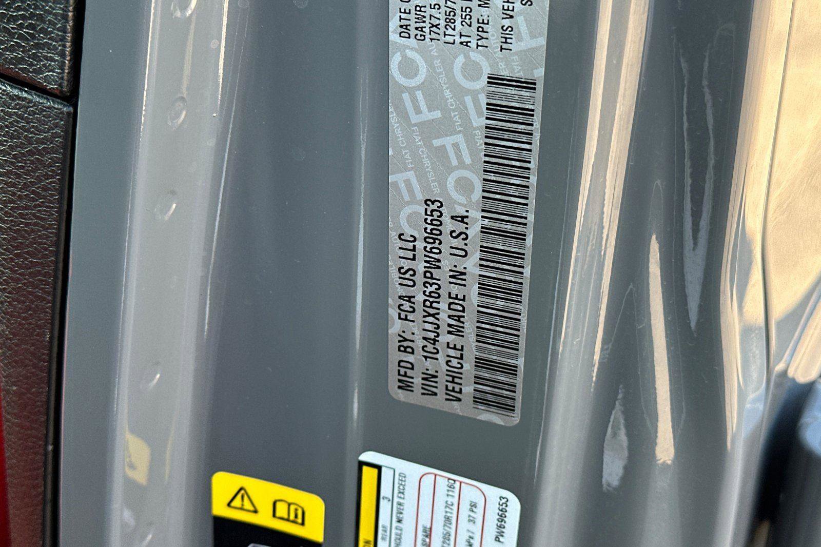 Used 2023 Jeep Wrangler Unlimited Rubicon 4xe image 36