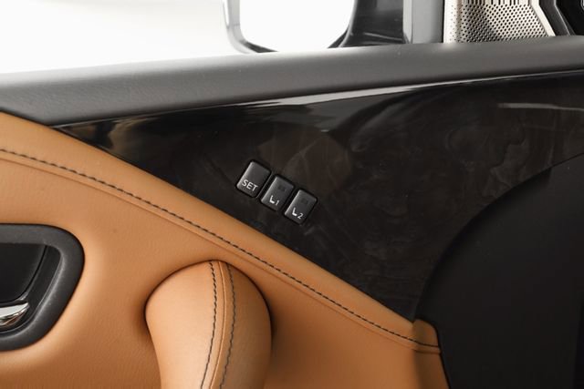 Used 2024 INFINITI QX80 Sensory image 13