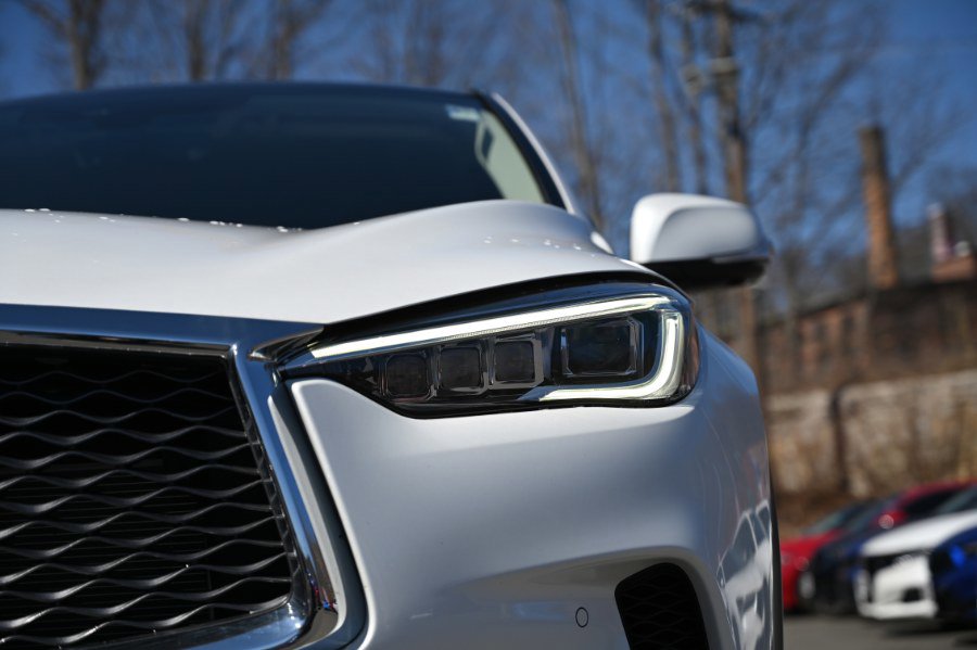 Used 2023 INFINITI QX50 Sensory AWD/4WD image 11