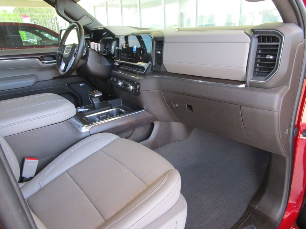 Used 2024 GMC Sierra 1500 SLT w/ SLT Premium Plus Package AWD/4WD image 31