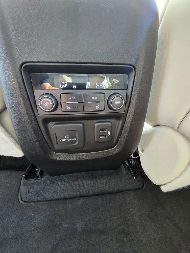 Used 2022 Buick Enclave Avenir w/ Avenir Technology Package image 23