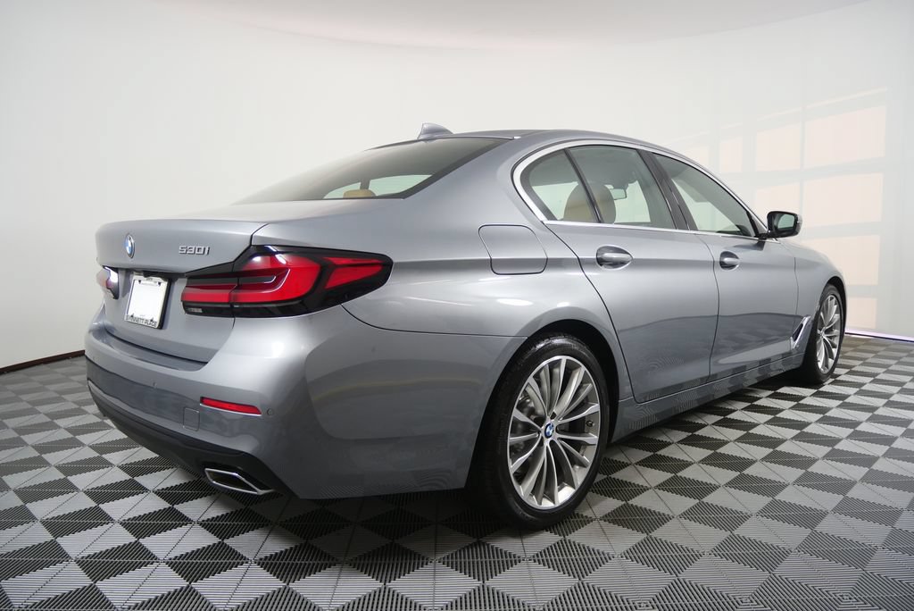Used 2023 BMW 530i RWD image 3