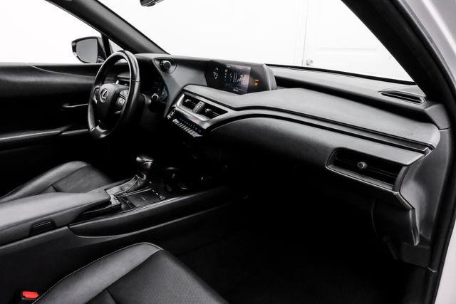 Used 2019 Lexus UX 200 w/ Premium Package FWD image 19