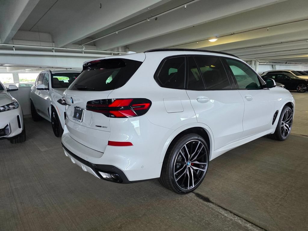 New 2026 BMW X5 sDrive40i w/ M Sport Package RWD image 4