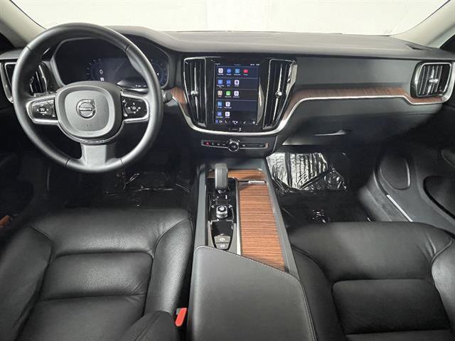 Used 2023 Volvo S60 B5 Plus image 11