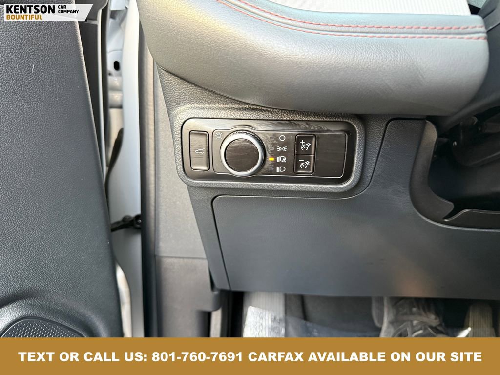 Used 2025 Ford Explorer Active image 15