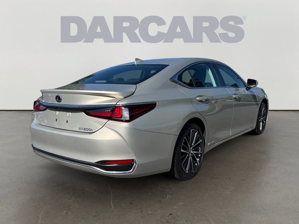Certified 2022 Lexus ES 300h w/ Premium Package FWD image 6