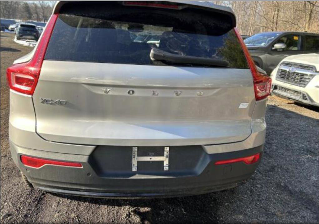 Used 2023 Volvo XC40 Recharge Ultimate image 14