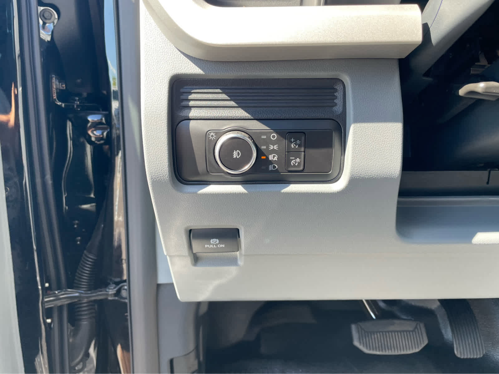 New 2026 Ford F550 4x4 SuperCab Super Duty image 12