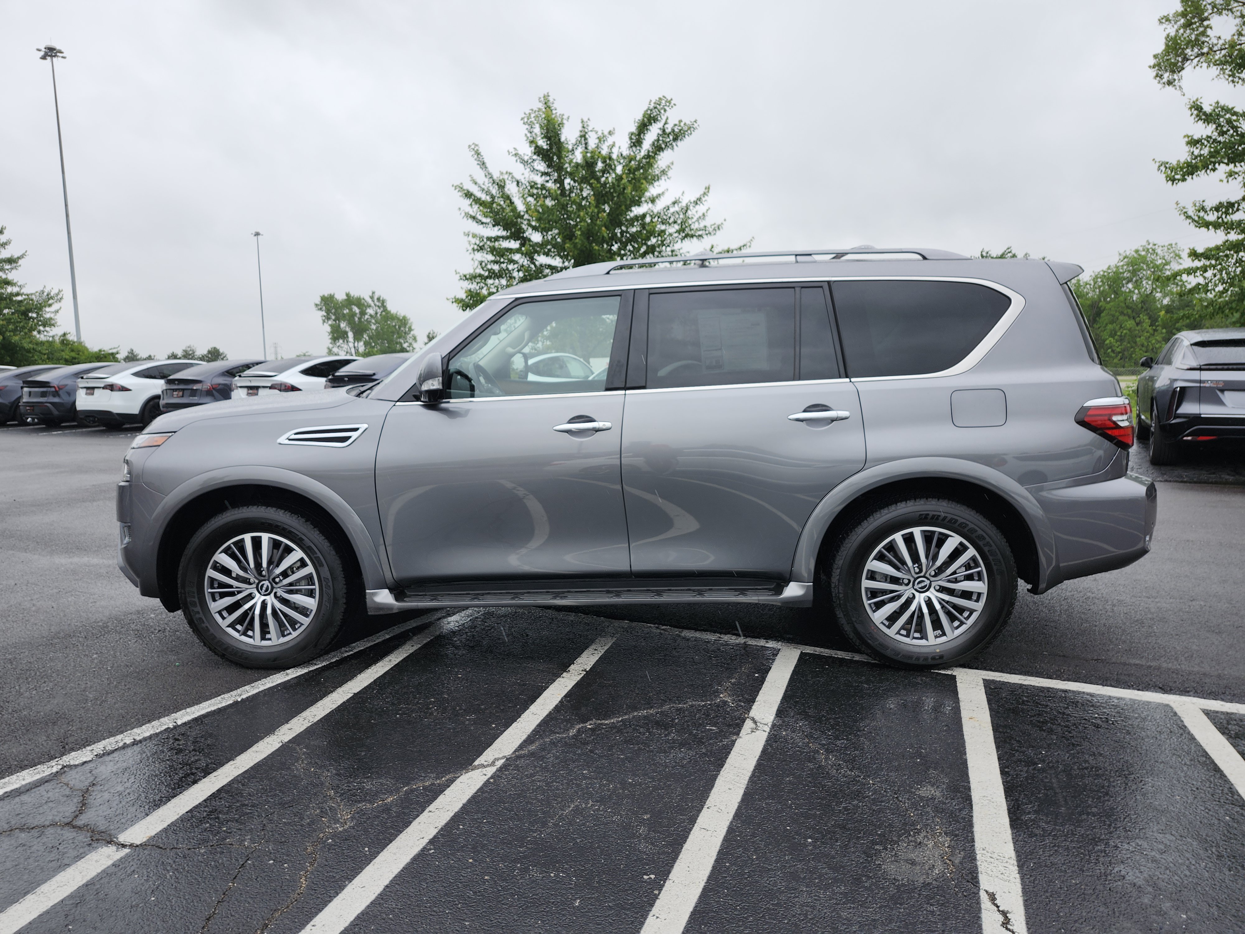 Used 2023 Nissan Armada SL w/ Captain's Chairs Package AWD/4WD image 17