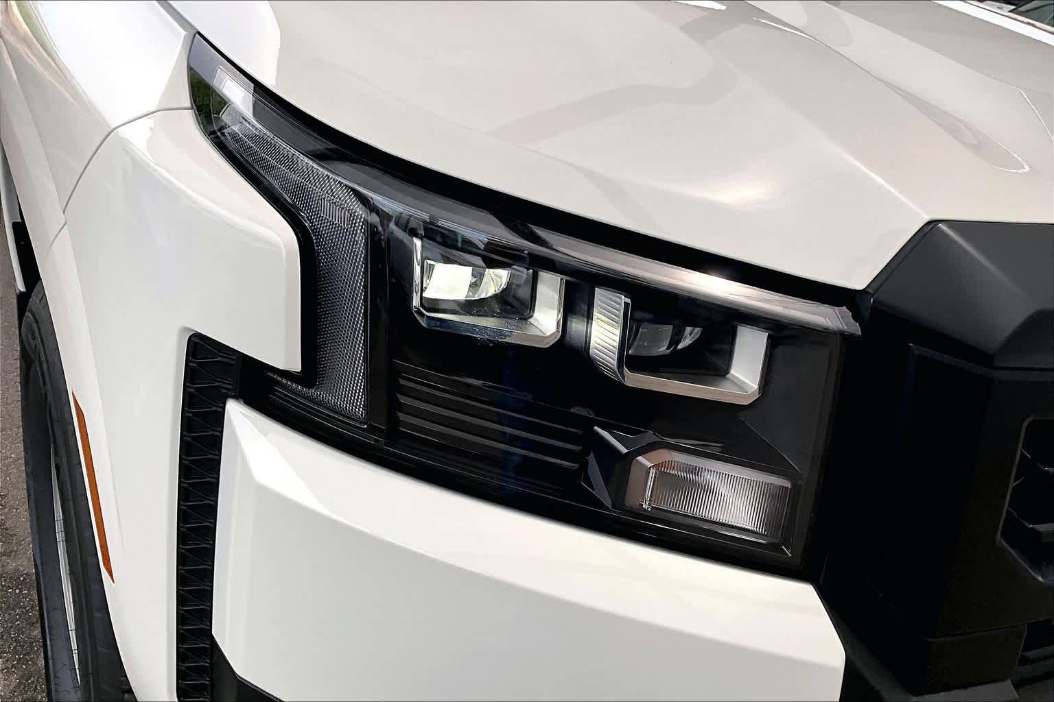 New 2026 Nissan Frontier S RWD image 18