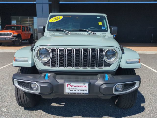 Used 2024 Jeep Wrangler Unlimited Sahara AWD/4WD image 9
