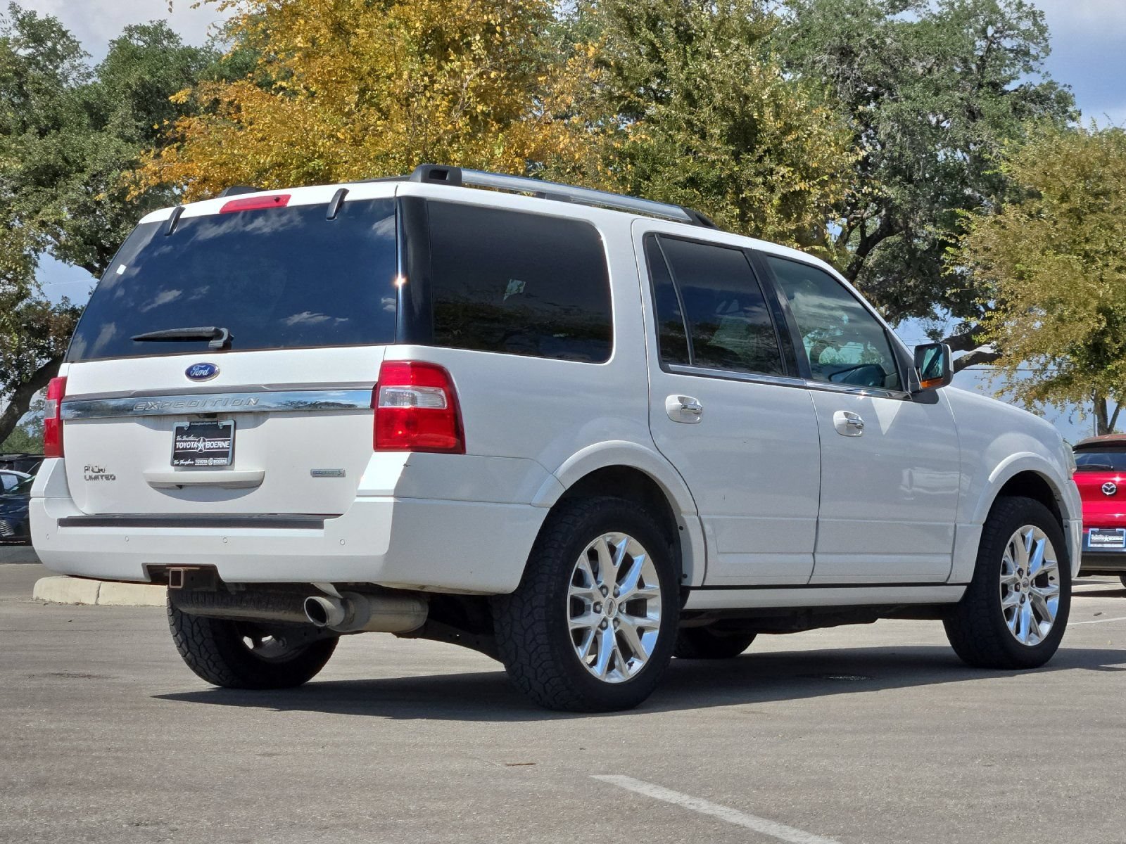Used 2015 Ford Expedition Limited w/ Equipment Group 301A AWD/4WD image 5