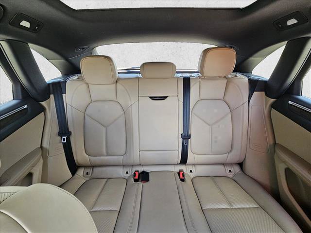 Used 2020 Porsche Macan AWD/4WD image 14