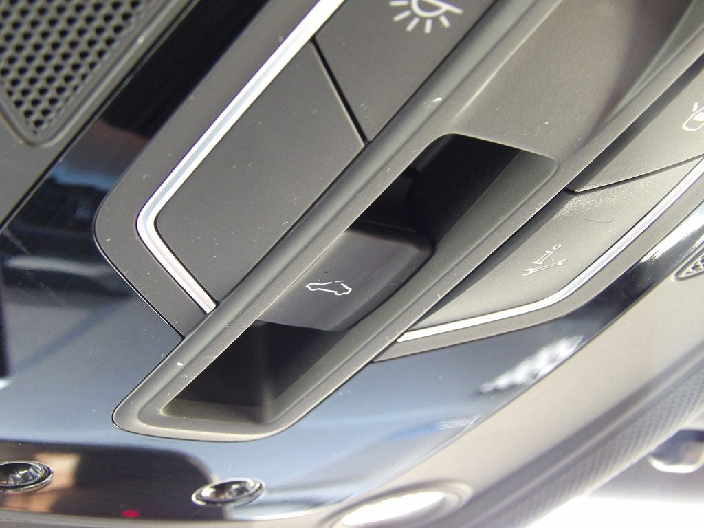 Used 2017 Audi A4 2.0T Prestige image 32