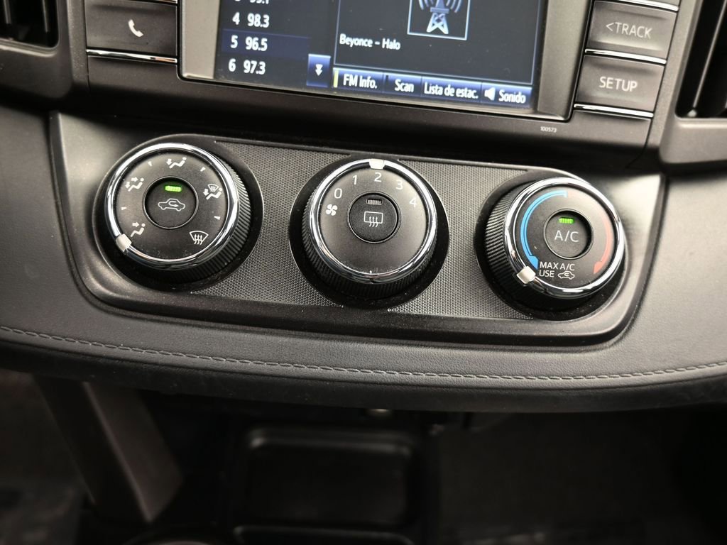 Used 2017 Toyota RAV4 LE image 22