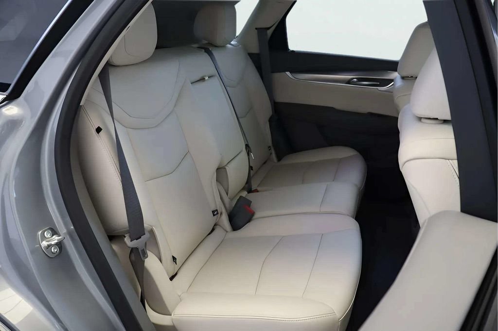Used 2025 Cadillac XT5 Premium Luxury w/ Technology Package FWD image 27