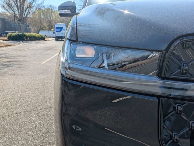 New 2026 Lincoln Navigator Reserve w/ Jet Appearance Package image 9