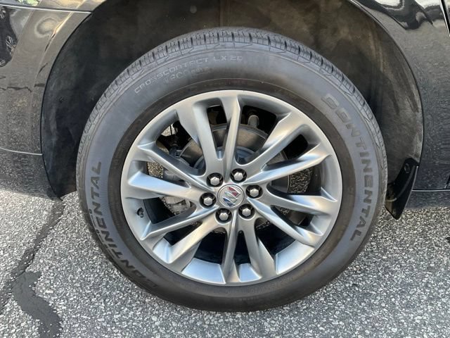 Used 2023 Buick Enclave Avenir w/ Avenir Technology Package FWD image 29