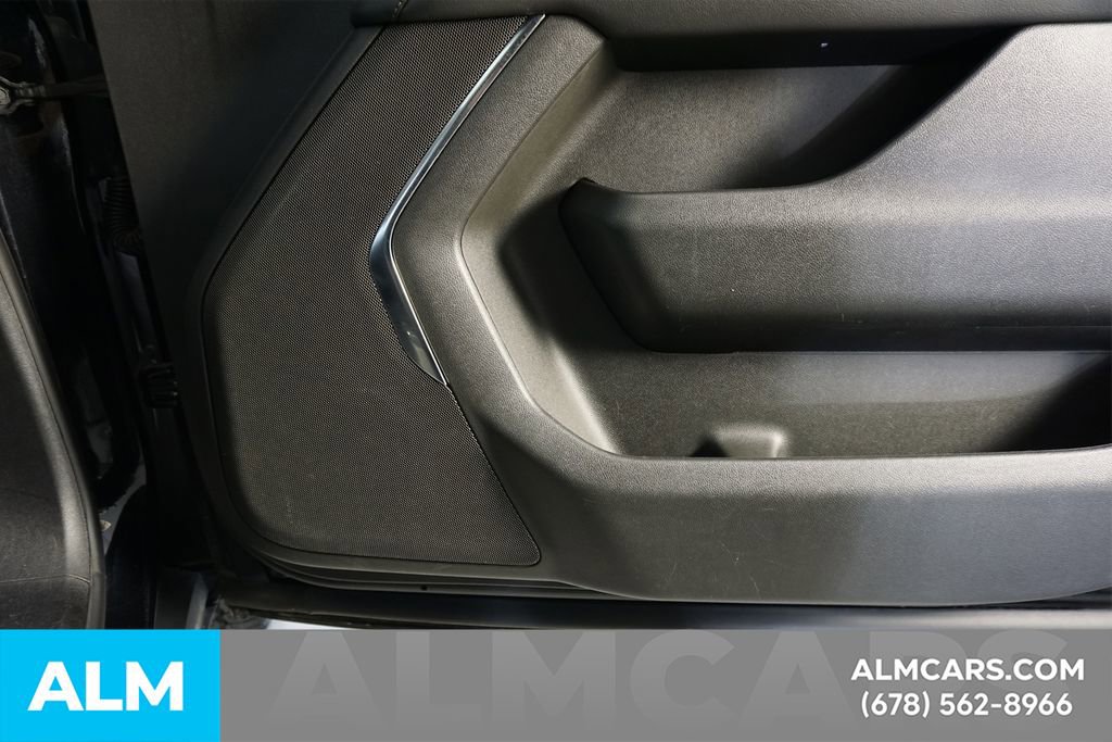 Used 2025 Chevrolet Suburban Z71 AWD/4WD image 47