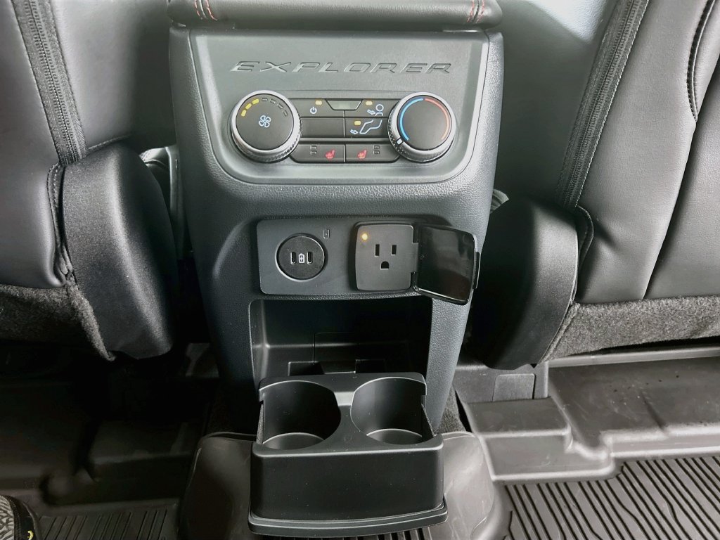 Used 2026 Ford Explorer ST-Line w/ ST-Line Street Pack AWD/4WD image 31