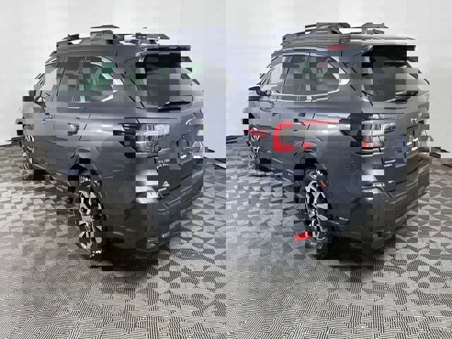 Used 2024 Subaru Outback Premium image 4