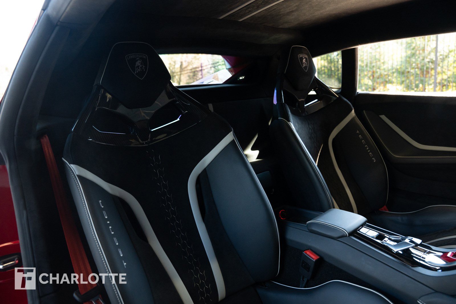 Used 2023 Lamborghini Huracan Tecnica image 33