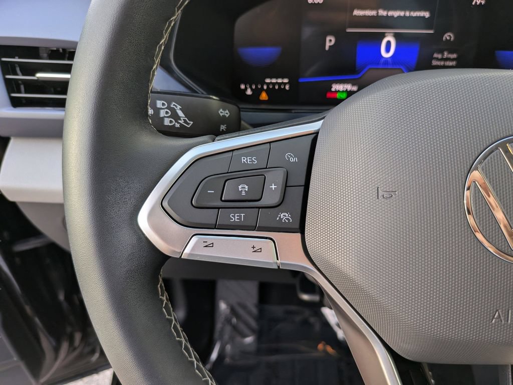 Certified 2023 Volkswagen Taos SE FWD image 27