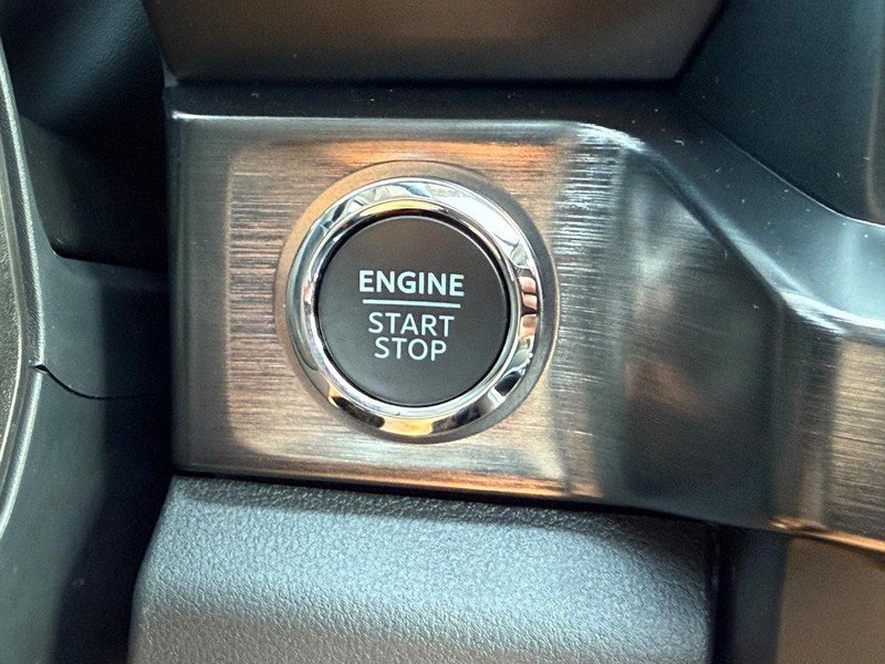 New 2025 Ford F250 Lariat w/ Lariat Ultimate Package image 12