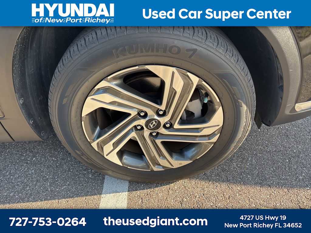 Used 2022 Hyundai Santa Fe SEL w/ Convenience + Premium Package FWD image 5