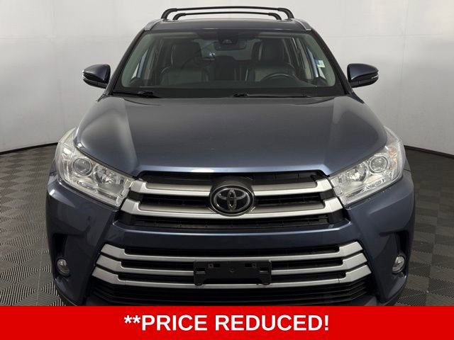 Used 2019 Toyota Highlander XLE image 2